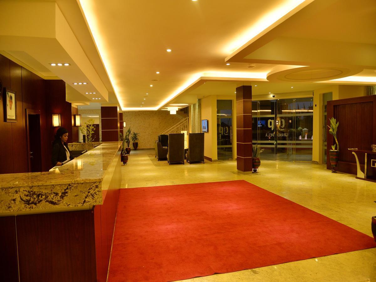 Grand Pela Hotel & Suites Abuja Exterior foto